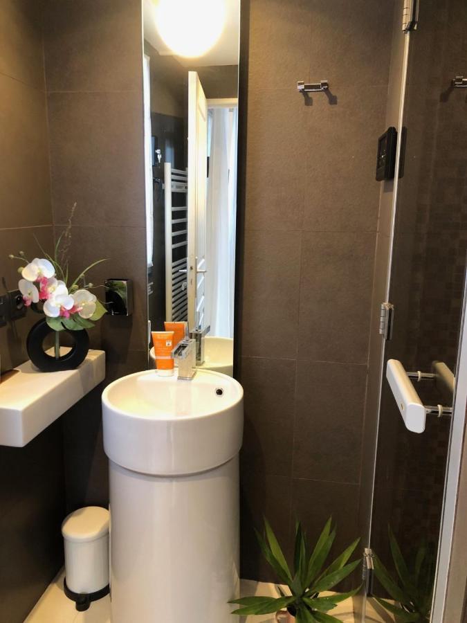 Appartement Montfleury, 2 Terrasses, 2 Chambres , 2 Sdb , Pkg Prive Piscine, 15 Min Walk To Croisette Beach And Palais Des Festivals Кан Екстериор снимка